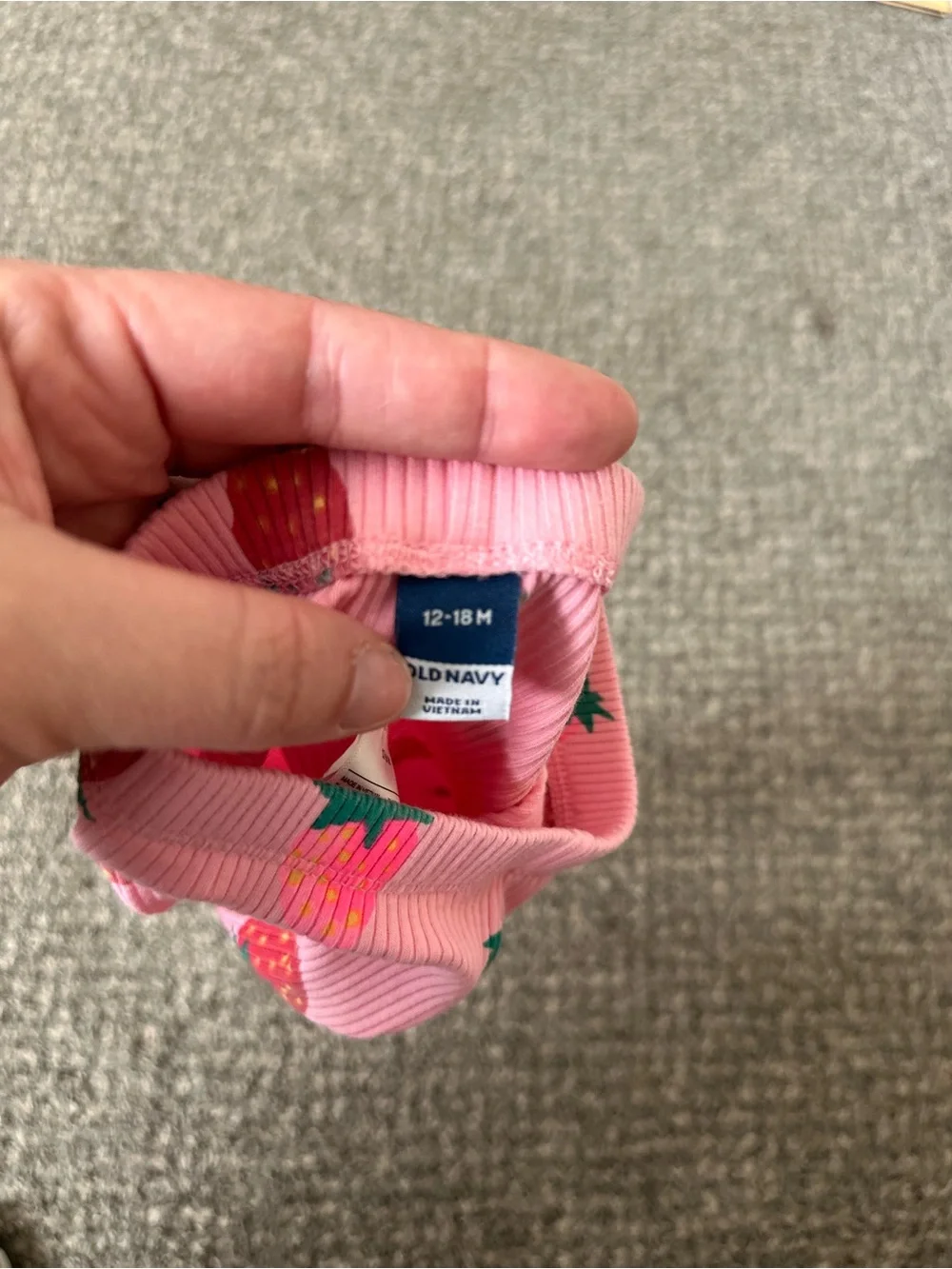 Old Navy Pink Strawberry Ribbed Leggings